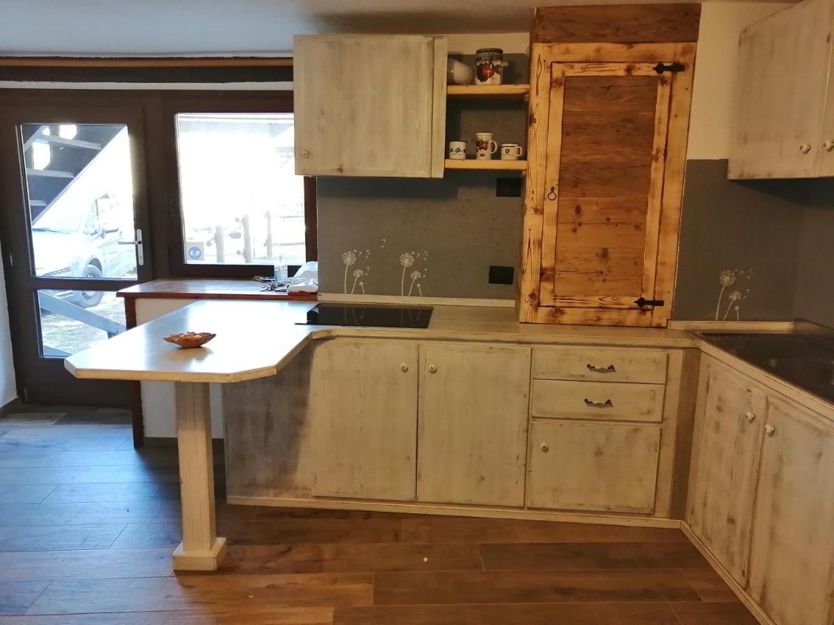 Maison Perriail Vda Gressan N 0029 外观 照片